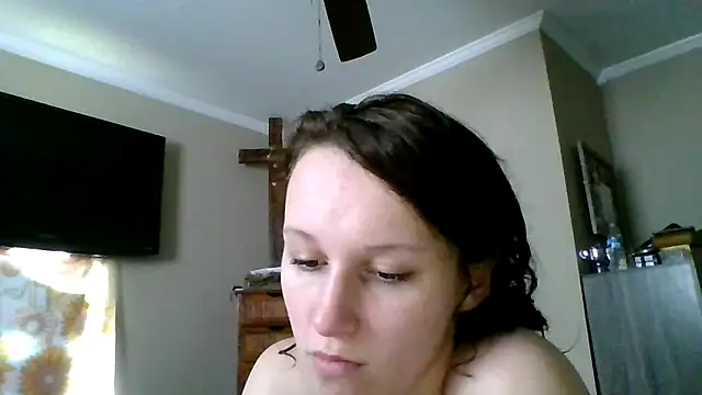 Snapshot of brunettebabexo3 chatting on 03/11/26, 06:47 brunettebabexo3 online show from 03/11/26, 06:47