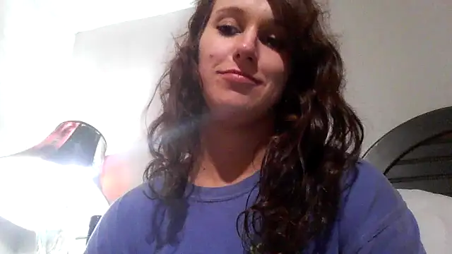 Snapshot of brunettebabexo3 chatting on 05/05/26, 12:51 brunettebabexo3 online show from 05/05/26, 12:51