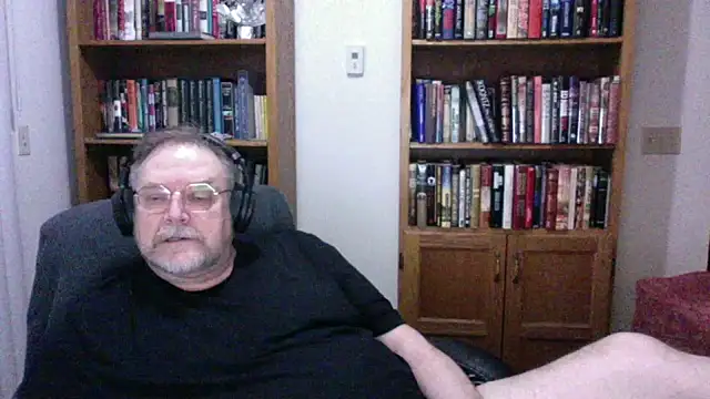 Snapshot of Vinyl22@xh chatting on 02/28/26, 01:28 Vinyl22xh online show from 02/28/26, 01:28