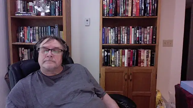 Vinyl22xh online show from 05/05/26, 08:50