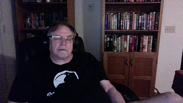 Vinyl22xh online show from 05/08/26, 01:33