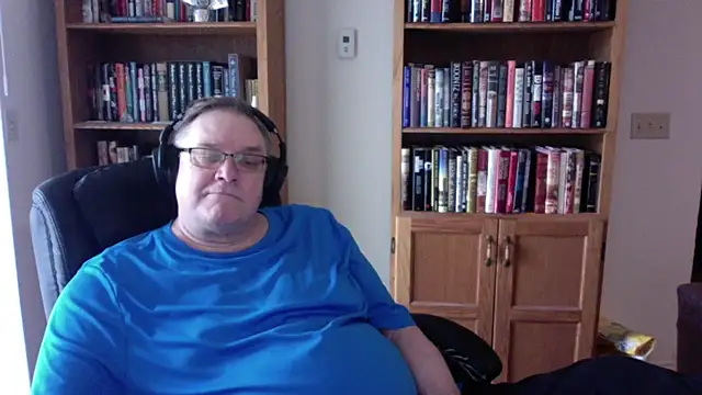 Vinyl22xh online show from 05/20/26, 08:04