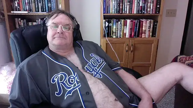 Vinyl22xh online show from 06/03/26, 06:57