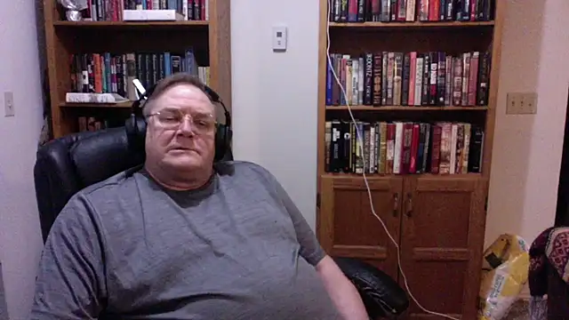 Vinyl22xh online show from 06/27/26, 02:05