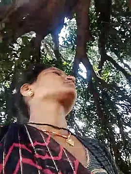 Pooja6060 online show from 10/04/25, 05:38