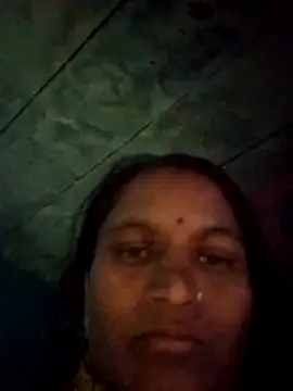 Pooja6060 online show from 10/15/25, 12:27