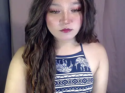 Eyes-on-me online show from 05/03/26, 06:14