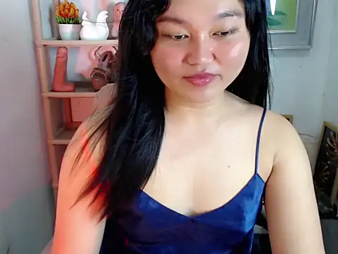 Eyes-on-me online show from 06/15/26, 04:47