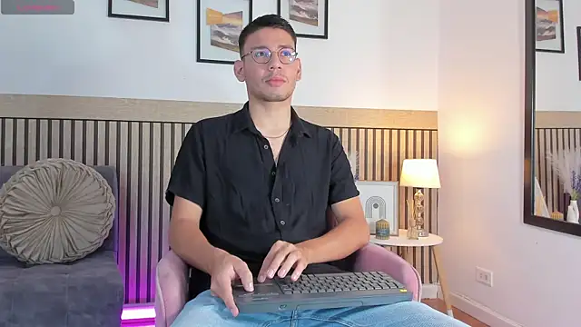 marcuswildx online show from 09/26/25, 05:50