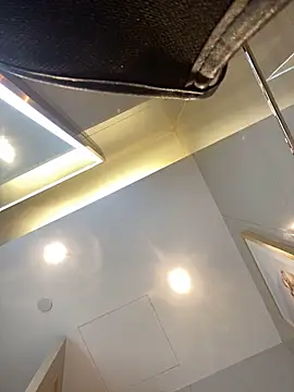 miumiu-66 online show from 10/21/25, 03:46