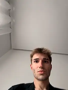 Snapshot of jorgeereyy chatting on 03/03/26, 03:40 jorgeereyy online show from 03/03/26, 03:40