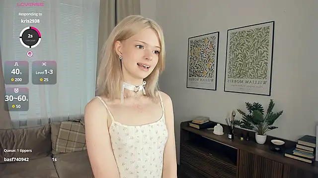 LaureMestler online show from 10/19/25, 08:37