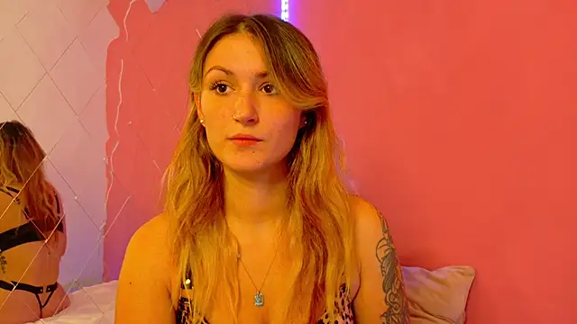 Anaayss  online show from 10/21/25, 04:35