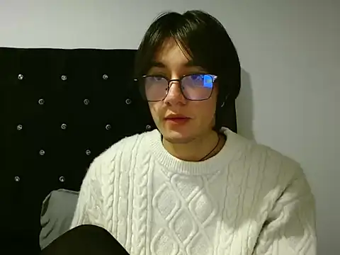 Snapshot of Matti_Mendez_ chatting on 06/11/26, 01:49 Matti Mendez online show from 06/11/26, 01:49