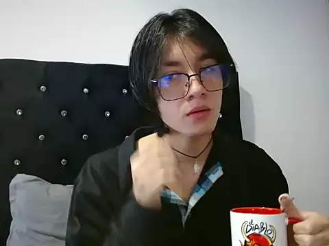 Snapshot of Matti_Mendez_ chatting on 07/15/26, 04:12 Matti Mendez online show from 07/15/26, 04:12