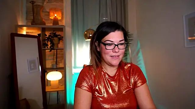 Snapshot of mrs_fllowerr chatting on 10/19/25, 12:17 mrs fllowerr online show from 10/19/25, 12:17