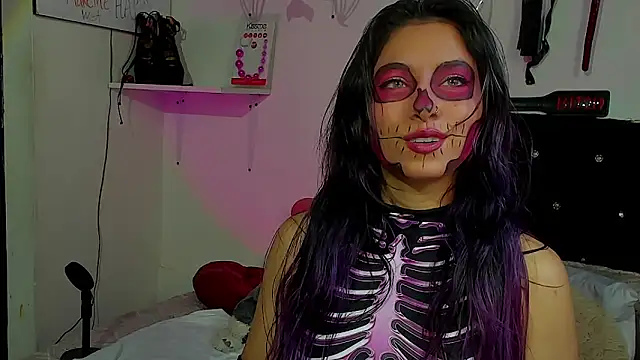 ValeryTatto online show from 10/28/25, 01:14