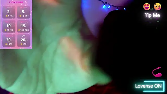 Snapshot of tokyobelle chatting on 11/19/25, 04:51 tokyobelle online show from 11/19/25, 04:51