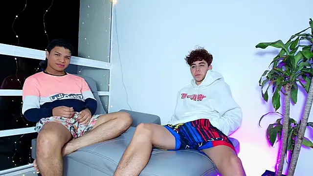 Snapshot of latin_naughty_boys chatting on 10/16/25, 01:28 latin naughty boys online show from 10/16/25, 01:28