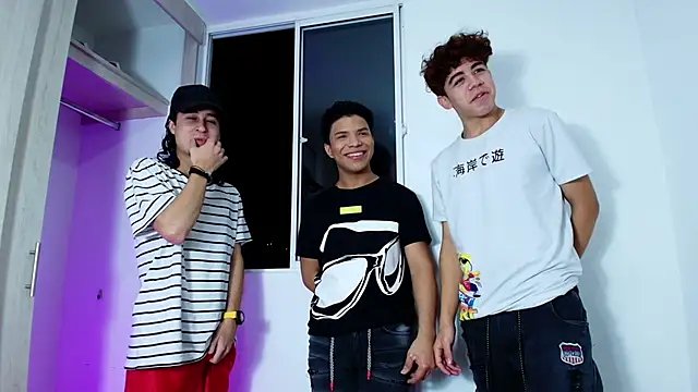 Snapshot of latin_naughty_boys chatting on 10/21/25, 12:55 latin naughty boys online show from 10/21/25, 12:55