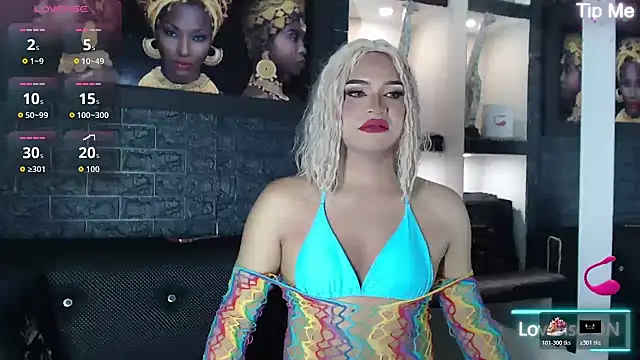 Snapshot of Sophia_hott01 chatting on 02/13/26, 12:12 Sophia hott01 online show from 02/13/26, 12:12