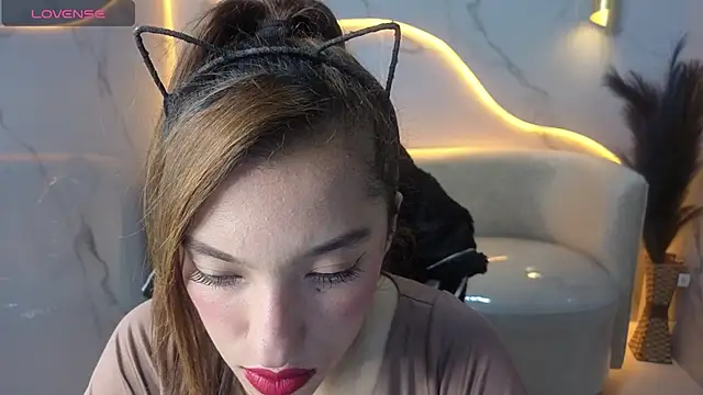 Skyler Gracee Tx online show from 10/25/25, 12:56