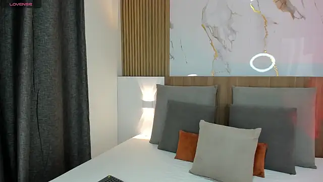 Snapshot of cristal_priincess chatting on 11/05/25, 03:23 cristal priincess online show from 11/05/25, 03:23