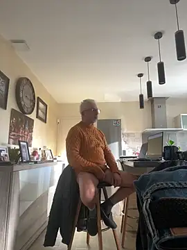 Snapshot of Roccobis chatting on 12/16/25, 02:22 Roccobis online show from 12/16/25, 02:22