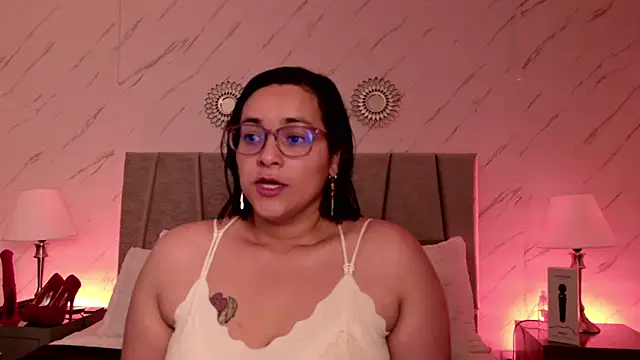 Snapshot of Michell_Monet chatting on 03/12/26, 12:00 Michell Monet online show from 03/12/26, 12:00