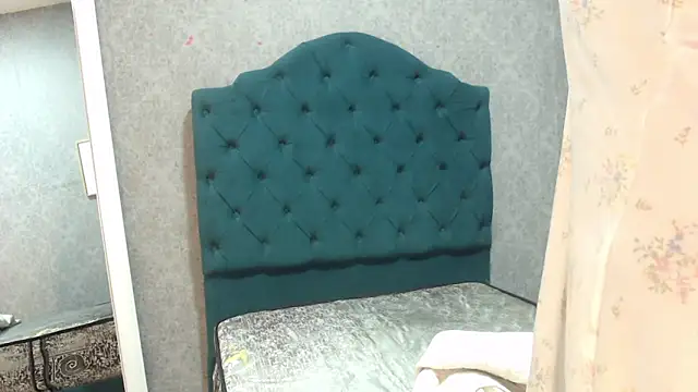 Snapshot of Vic_Taylor chatting on 11/21/25, 11:31 Vic Taylor online show from 11/21/25, 11:31