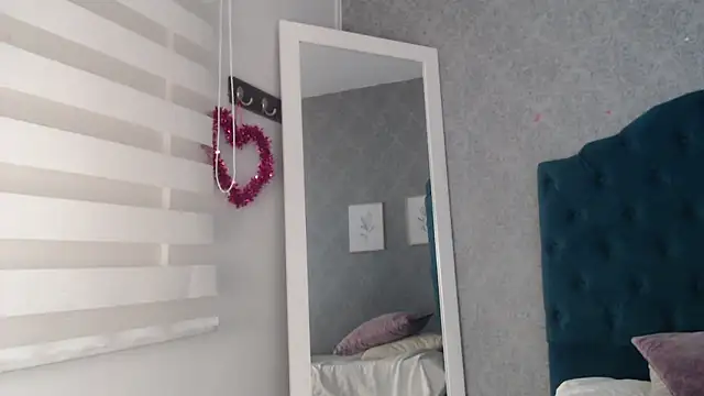 Snapshot of Vic_Taylor chatting on 12/15/25, 11:36 Vic Taylor online show from 12/15/25, 11:36