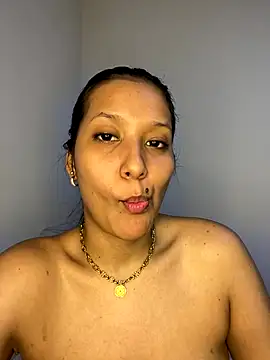 IsabellaJoness  online show from 11/24/25, 08:08