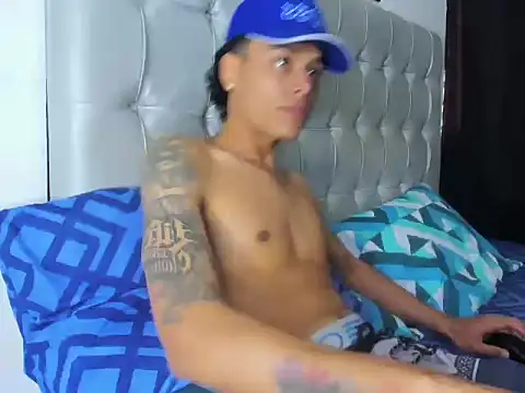 Snapshot of Frayhot777 chatting on 09/30/25, 08:36 Frayhot777 online show from 09/30/25, 08:36