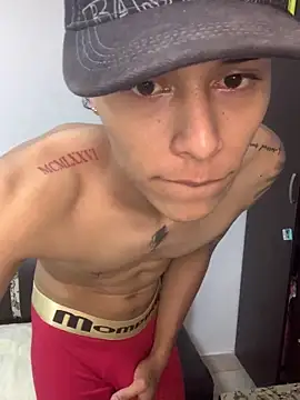 Snapshot of Frayhot777 chatting on 03/18/26, 09:07 Frayhot777 online show from 03/18/26, 09:07