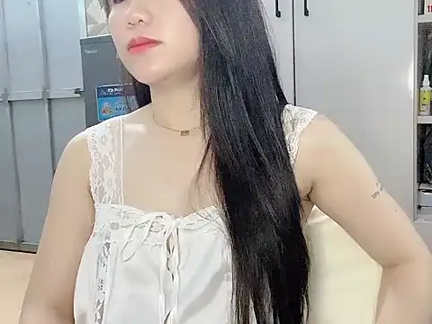 Ara4865 online show from 10/11/25, 02:04