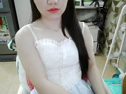 Ara4865 online show from 10/31/25, 04:02