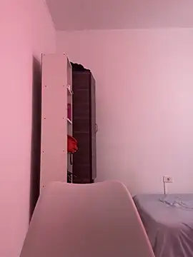 KarenG2025 online show from 10/19/25, 02:18