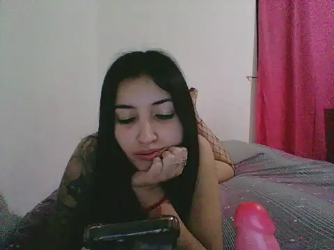 KarenG2025 online show from 10/30/25, 03:52