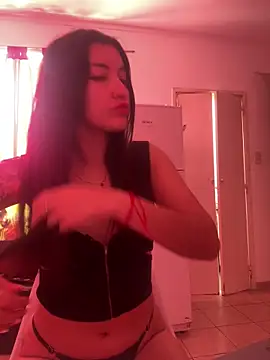 KarenG2025 online show from 11/25/25, 04:29