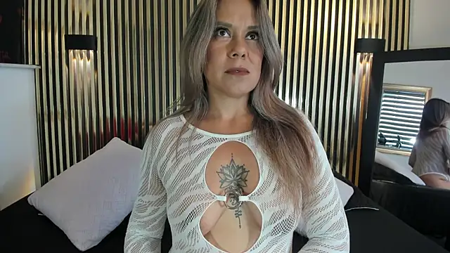 Lilith Bonnet online show from 11/14/25, 07:01