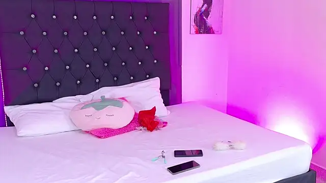 Kataaleya  12 online show from 11/13/25, 11:53