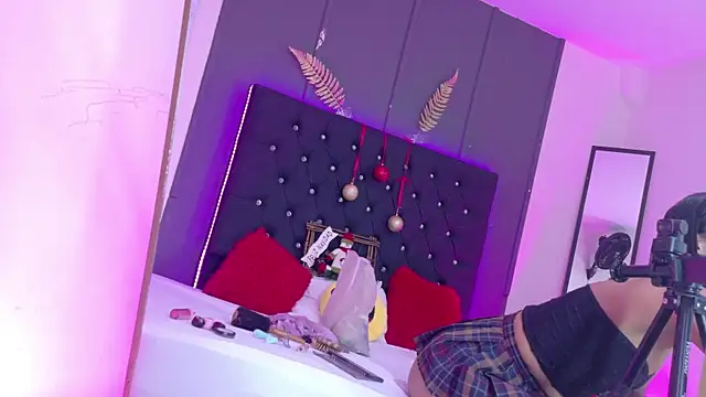 Kataaleya  12 online show from 12/03/25, 12:03