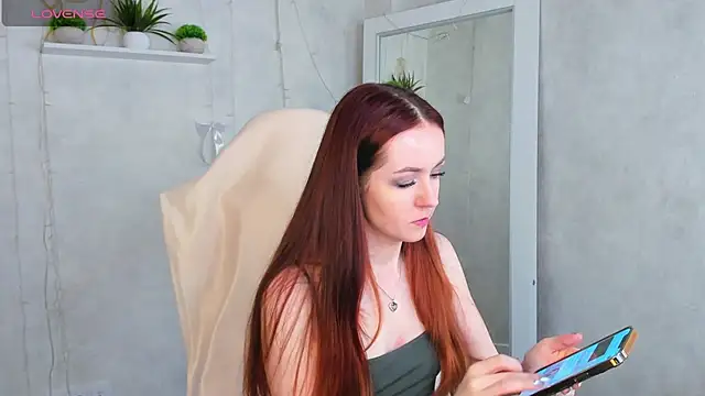 Snapshot of Berta_Kelly chatting on 12/22/25, 12:40 Berta Kelly online show from 12/22/25, 12:40