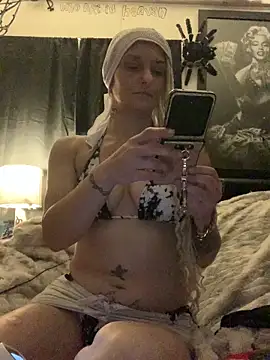 blondebarbiebae online show from 05/25/26, 11:33