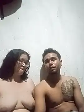 Snapshot of elmordelon14 chatting on 12/15/25, 02:38 elmordelon14 online show from 12/15/25, 02:38