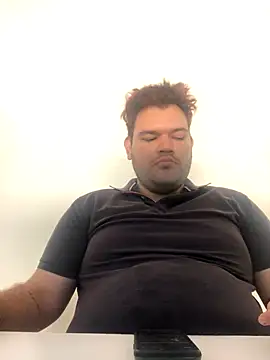 big bearr online show from 10/28/25, 01:36