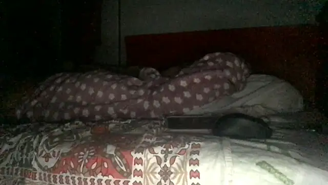 paula19800 online show from 11/29/25, 01:41