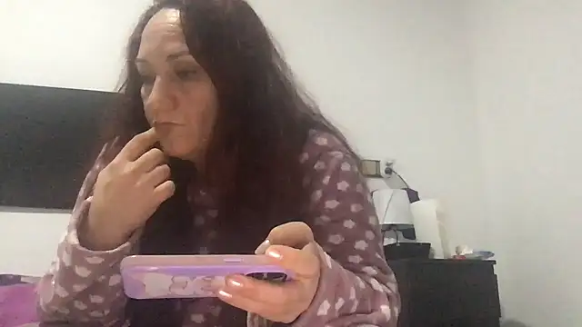 paula19800 online show from 12/04/25, 12:03