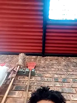 Snapshot of Goofygoody17 chatting on 10/11/25, 12:15 Goofygoody17 online show from 10/11/25, 12:15