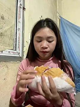 Mayy1 online show from 05/05/26, 02:19